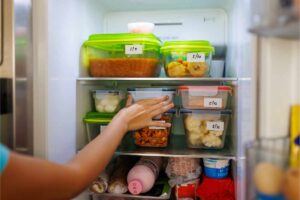 Avanzi caldi nel frigorifero: segui questa regola d'oro 
