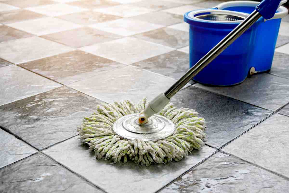 Come mantenere come nuovo e pulire un pavimento in graniglia